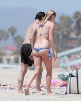 chloe sevigny in bikini 01.jpg
