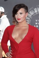 demi lovato al vma 26.jpg