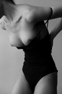Rebecca-Bagnol-by-Marion-Colombani-9.jpg