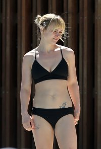 christina ricci in bikini 08.jpg