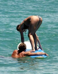 Jennifer-Aniston-Feet-117382.jpg