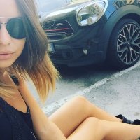 nicole murgia con macchina.jpg