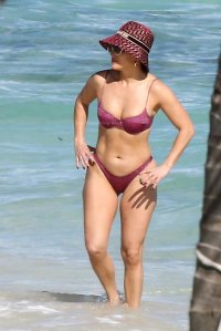 Jennifer-Lopez-Sexy-The-Fappening-Blog-111-1.jpg