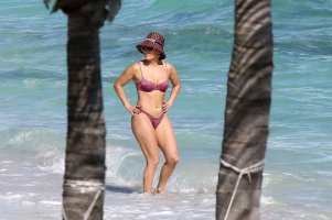 Jennifer-Lopez-Sexy-The-Fappening-Blog-211-1.jpg