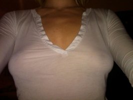 yvonne strahovski leaked 02.jpg