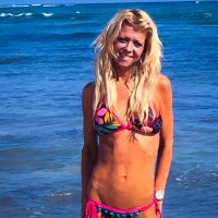 tara reid in bikini 06.jpg