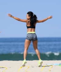 karrueche tran in beach 28.jpg