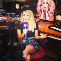 lali esposito seduta.jpg