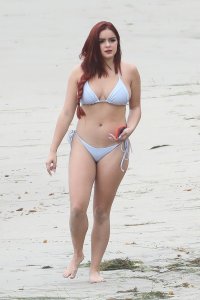 ariel winter in bikini 14.jpg