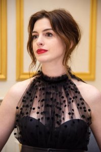 Anne Hathaway.jpg