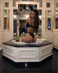 lucrezia_delellis_52100190_2027126447404204_6984338932318655012_n.jpg
