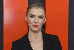 Betty Gilpin.jpg