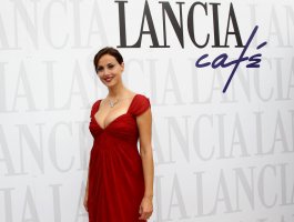 isabelle adriani al gala 02.jpg