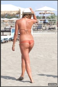 veronica angeloni in bikini 02.jpg