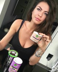 pamela camassa in creme.jpg