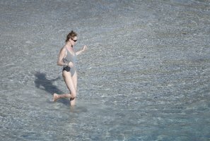 uma thurman in bikini (41).jpg