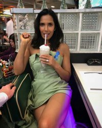padma lakshmi con shake 01.jpg