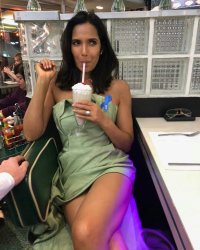 padma lakshmi con shake 02.jpg