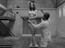 lea_seydoux_nude_the_french_dispatch-thefappeningblog.com_.mp4_snapshot_00.05.854-768x576.jpg