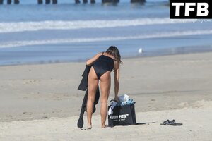 Elisabetta-Canalis-Sexy-The-Fappening-Blog-30.jpg