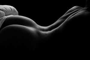 black_and_white_nude_photography_o.jpg