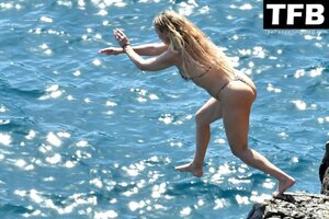 Kate-Hudson-Sexy-The-Fappening-Blog-25-1-768x512.jpg