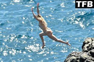 Kate-Hudson-Sexy-The-Fappening-Blog-27-1-768x512.jpg