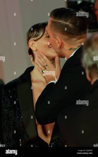 arianna-montefiori-e-briga-partecipano-al-tappeto-rosso-del-film-old-henry-durante-il-78-festi...jpg