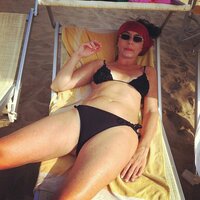 roberta beta in bikini 04.jpg