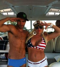 linda hogan in bikini 06.jpg
