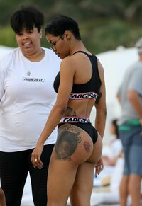teyana taylor in bikini (03).jpg