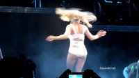 Britney Spears_Femme Fatale Tour Summerfest hd720p.MP4_snapshot_01.41_[2012.11.24_19.11.51].jpg