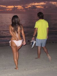 5Kim-Kardashian-Bikini-Miami-675x900.jpg