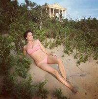 silvia farina in bikini 03.jpg