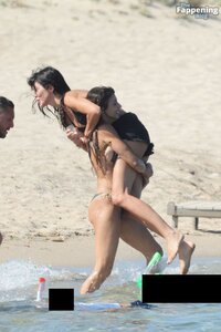 Elisabetta-Canalis-Sexy-The-Fappening-Blog-45.jpg
