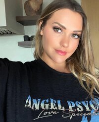 miamalkova_1694789105552.jpg
